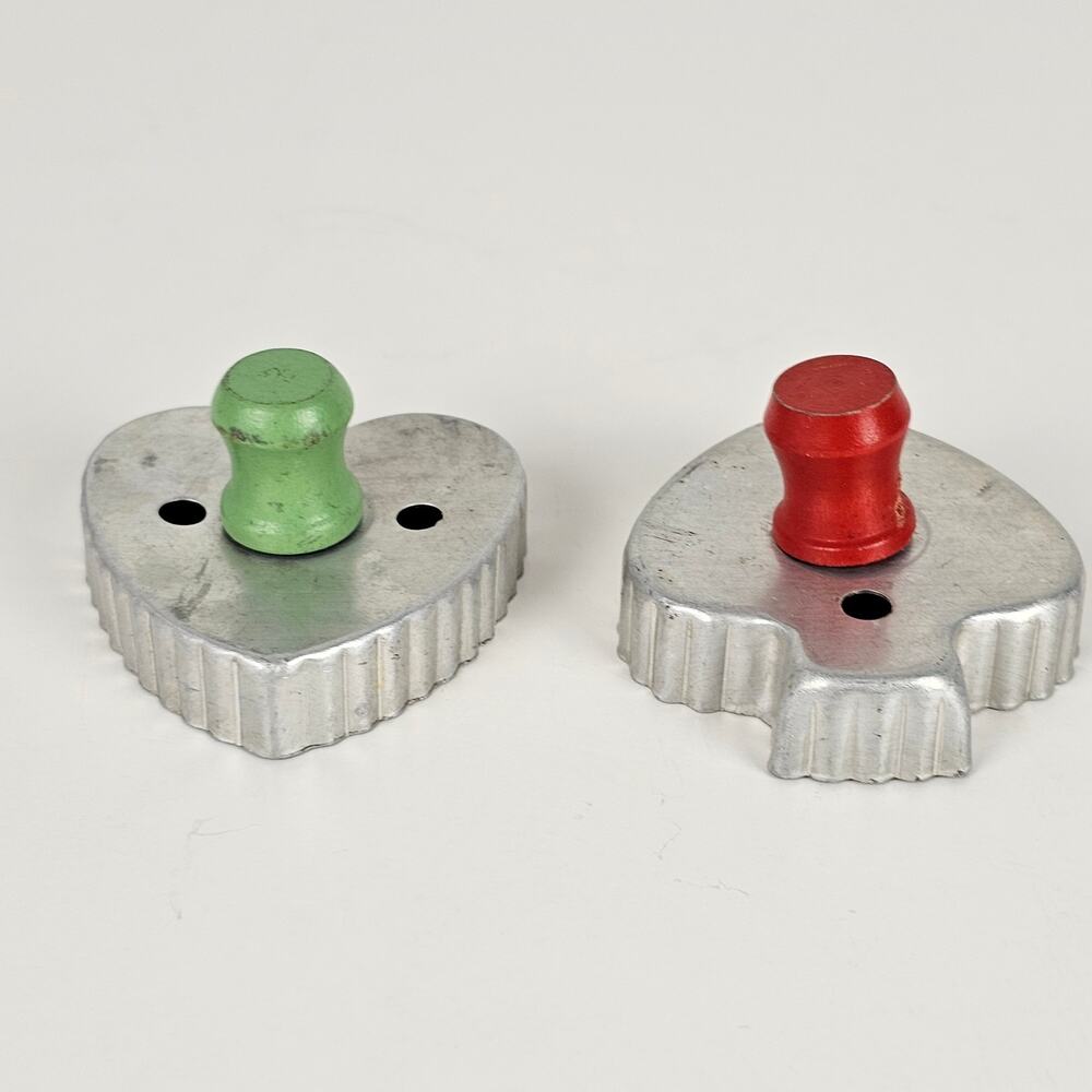 VTG lot of two aluminum cookie cutters green handle heart red handle spade EUC